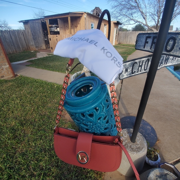 Michael Kors Handbag - Picture 2 of 5